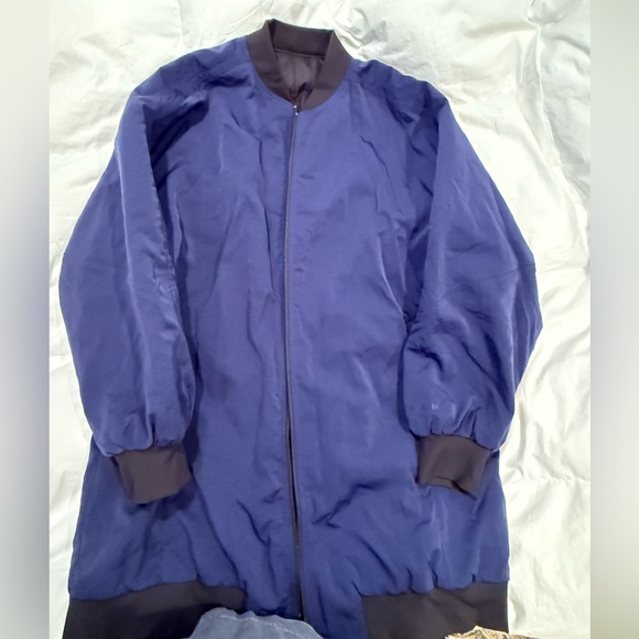 LULULEMON Non-Stop Bomber Jacket - Navy Blue and Black - Picture 2 of 4